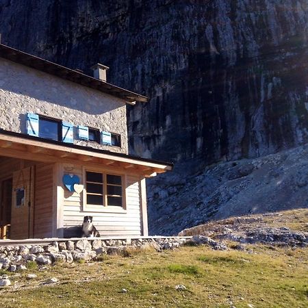 Rifugio Velo Della Madonna Hotel San Martino Di Castrozza Eksteriør billede